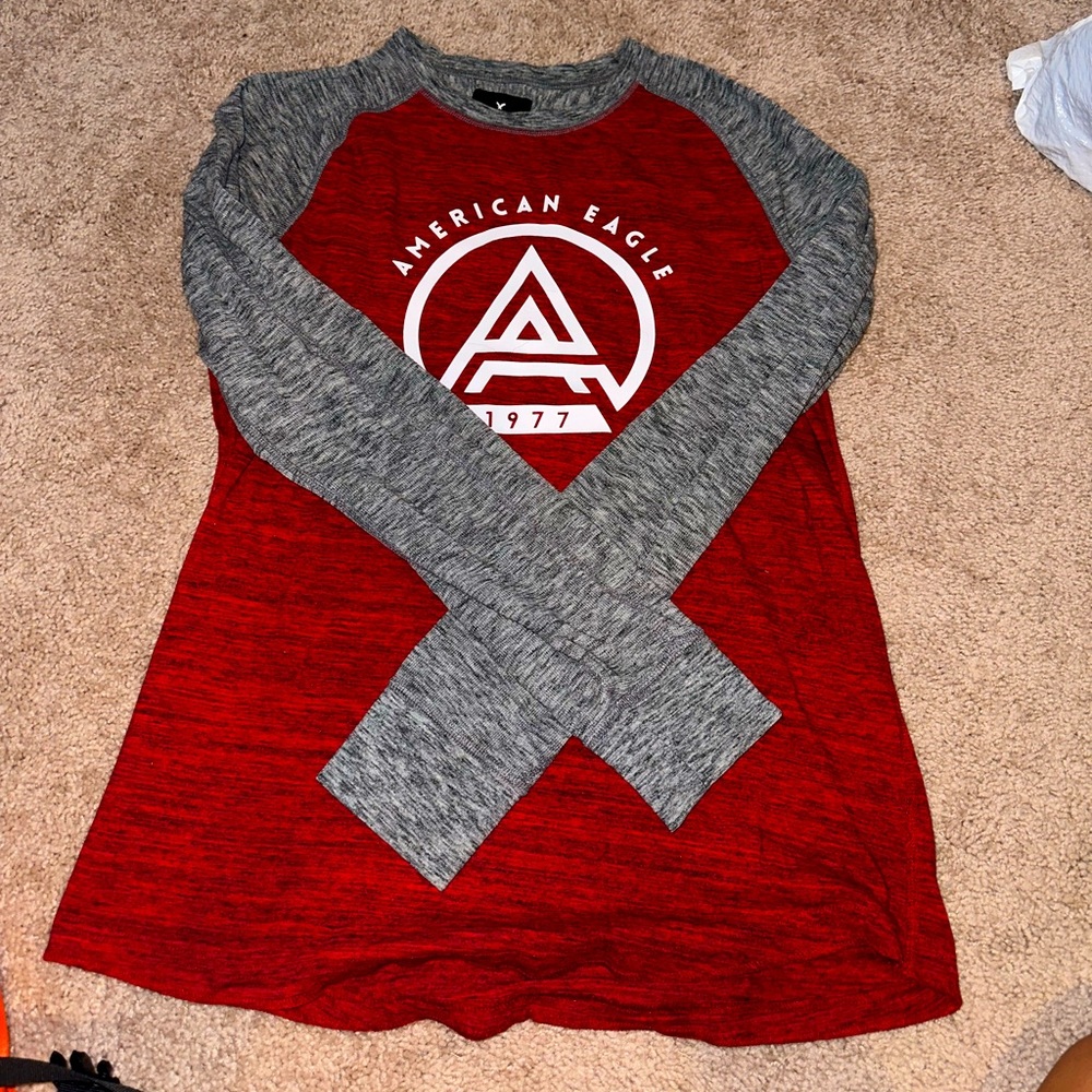 Red & Gray Men’s American Eagle long sleeve shirt